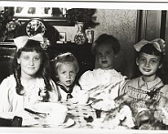 Kinderen van een zus van ome harrie 27-juli-1948-11
