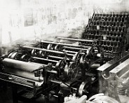 in de werkplaats 1d  Restauratie van de machines (textiel) van de firma Carp na de brand in 1929.
